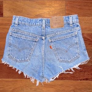 Levi’s 550 Vintage Distressed Shorts